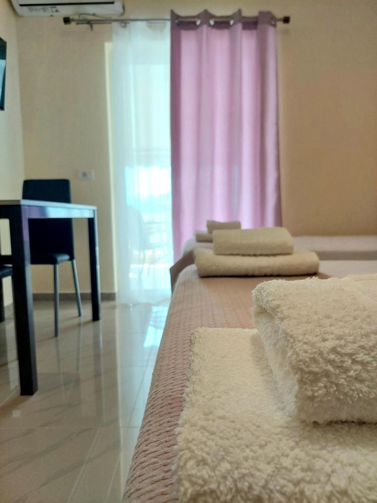 Elizabeth Apartments Himare Exterior foto