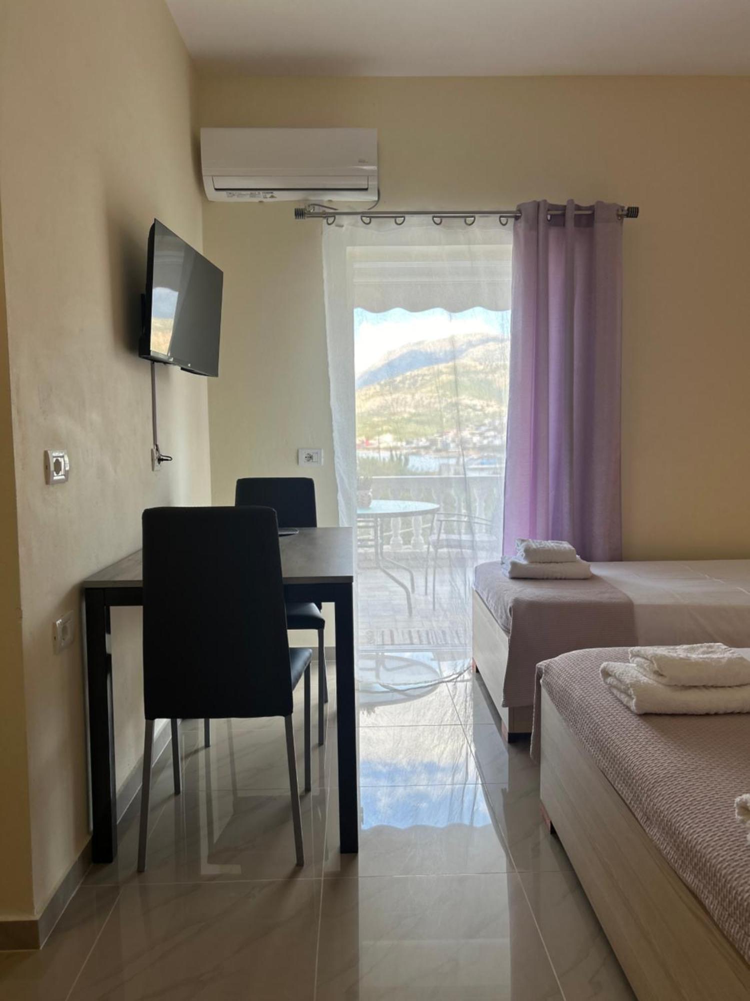 Elizabeth Apartments Himare Exterior foto