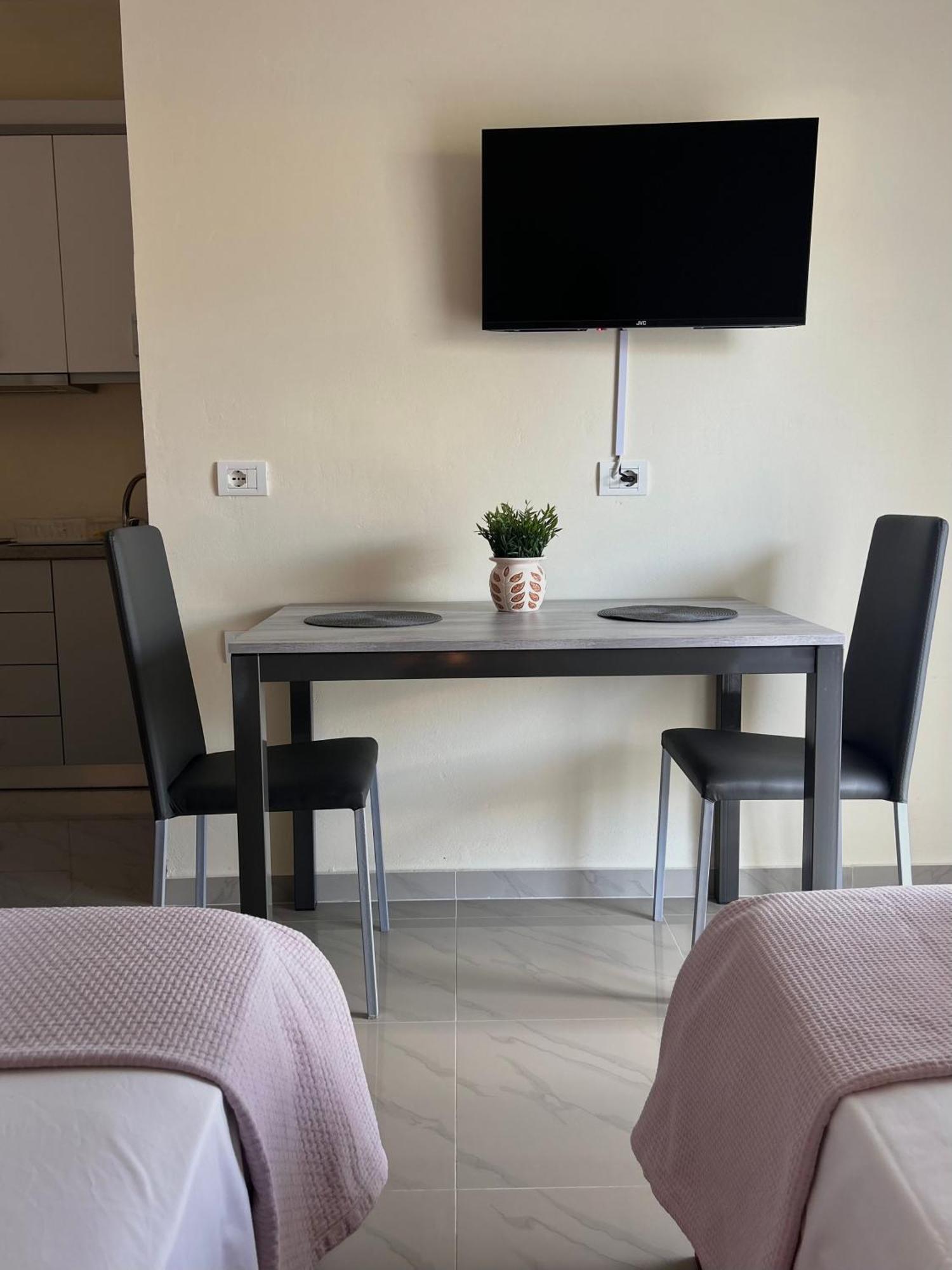 Elizabeth Apartments Himare Exterior foto