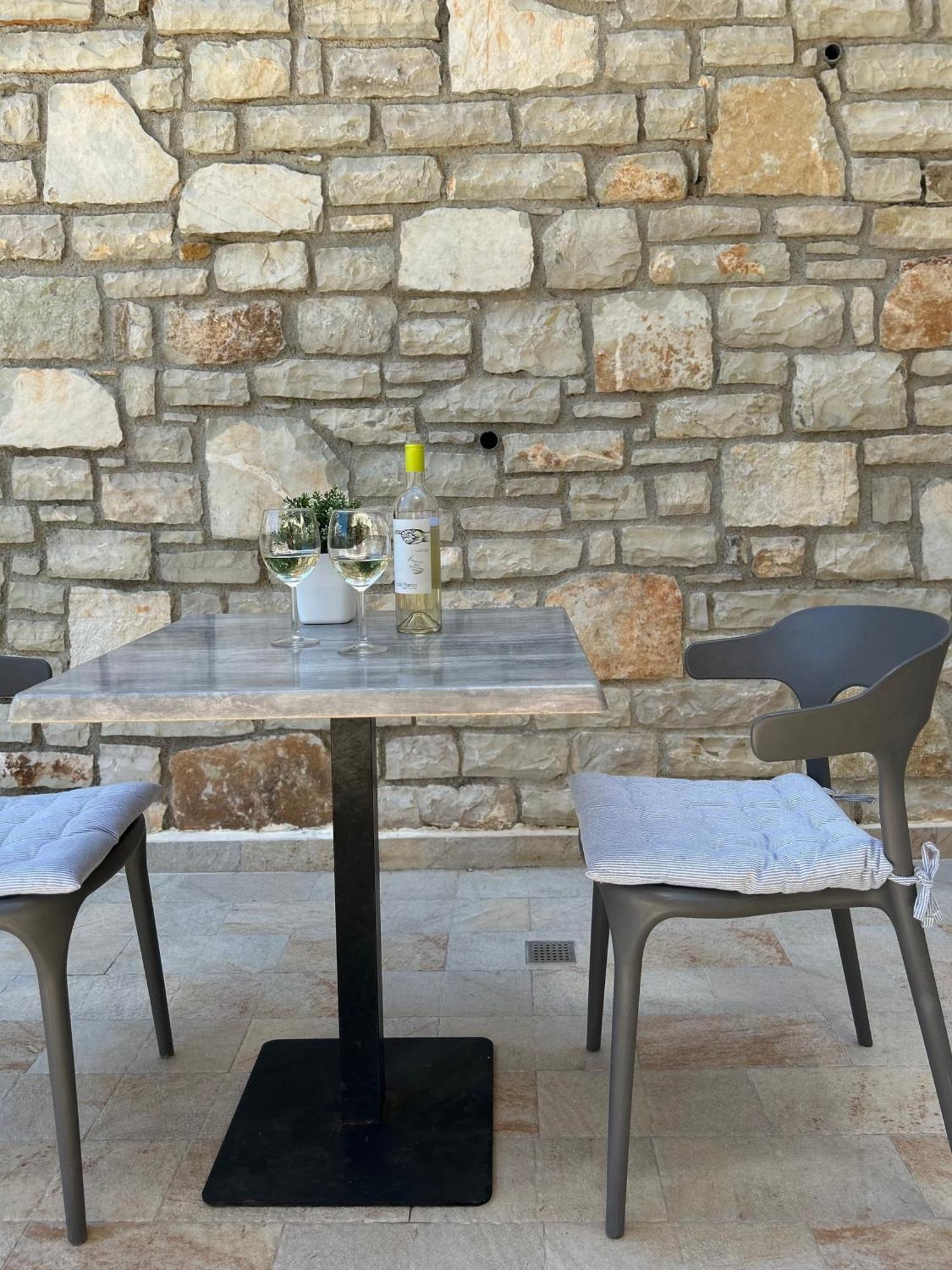 Elizabeth Apartments Himare Exterior foto